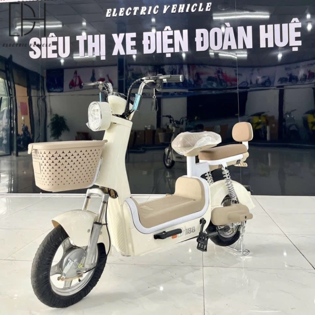 mau-xe-dien-f1